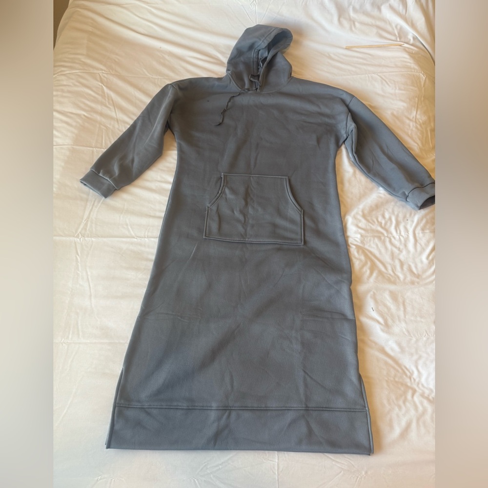 Women’s Hooded Midi Sweatshirt Dress Gray NWOT unisex